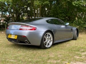 Aston Martin V8 Vantage, photo 2