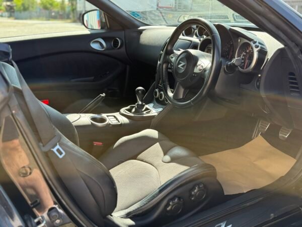 Nissan 370Z Coupé Manuel 72.000 Miles – Image 12