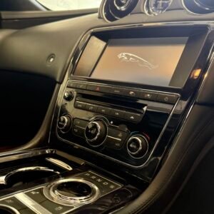 Jaguar XJ Sovereign 5.0 V8 385 ch, photo 6