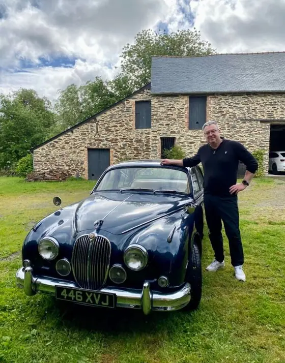 Jaguar Mk2 import&eacute;e du Royaume-Uni par Gocarz, avec son propri&eacute;taire